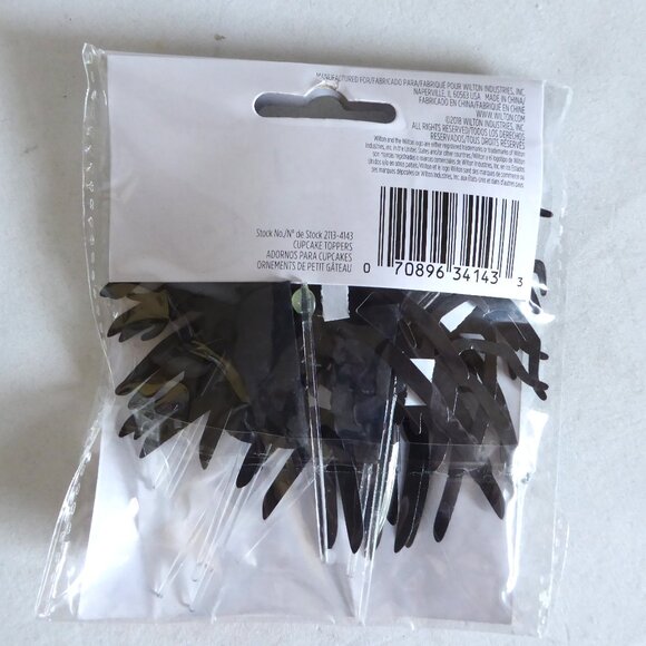 NEW WILTON HALLOWEEN SPIDER WEB CUPCAKE SLEEVES TOPPERS BAKING CUPS - Picture 3 of 9